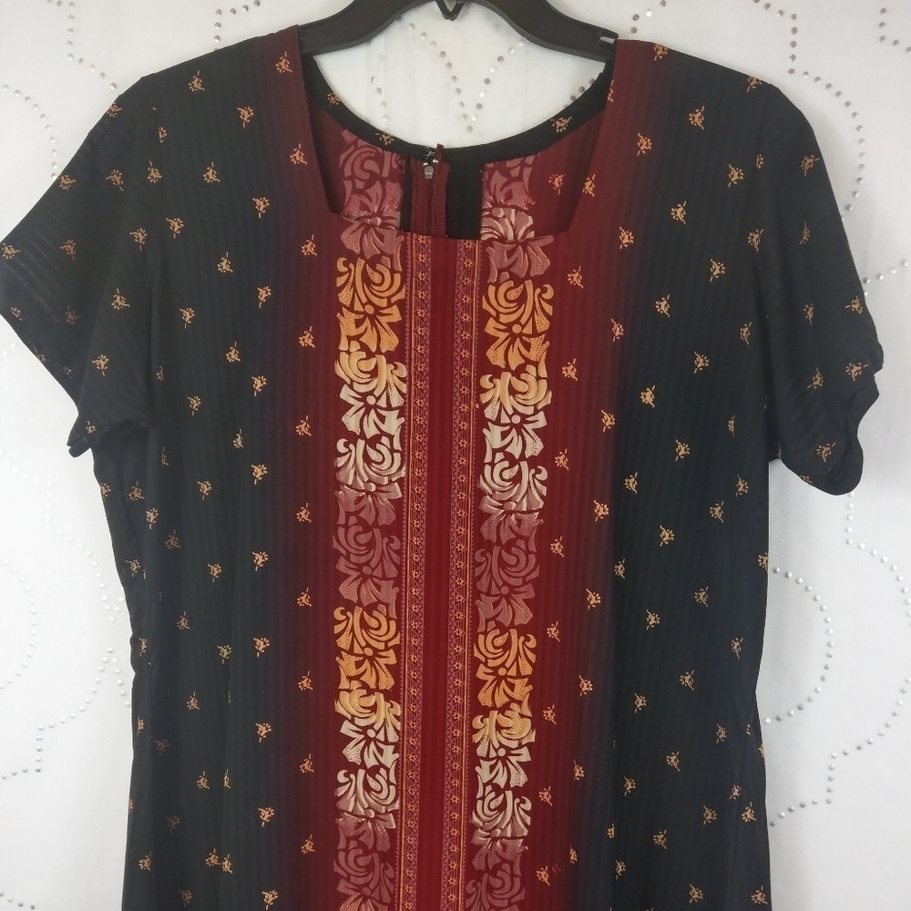 black burgundy& gold short sleeve burnout dress - Picture 4 of 8